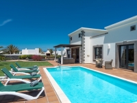 Luxury Villa Casa Feliz - Private Pool & Gardens , Mountain & Sea Views .